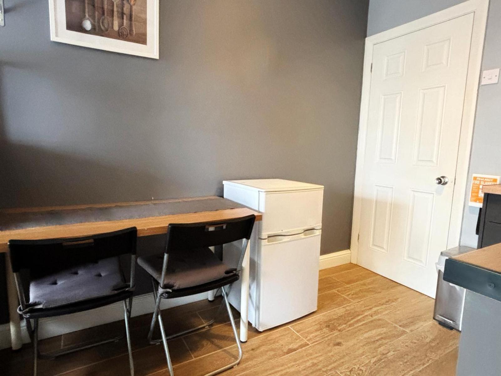Shirley Apartments, Cozy Studio, Self Check In, 10 Min Drive To City Centre, Walking To Redbridge Train Station Southampton Eksteriør bilde