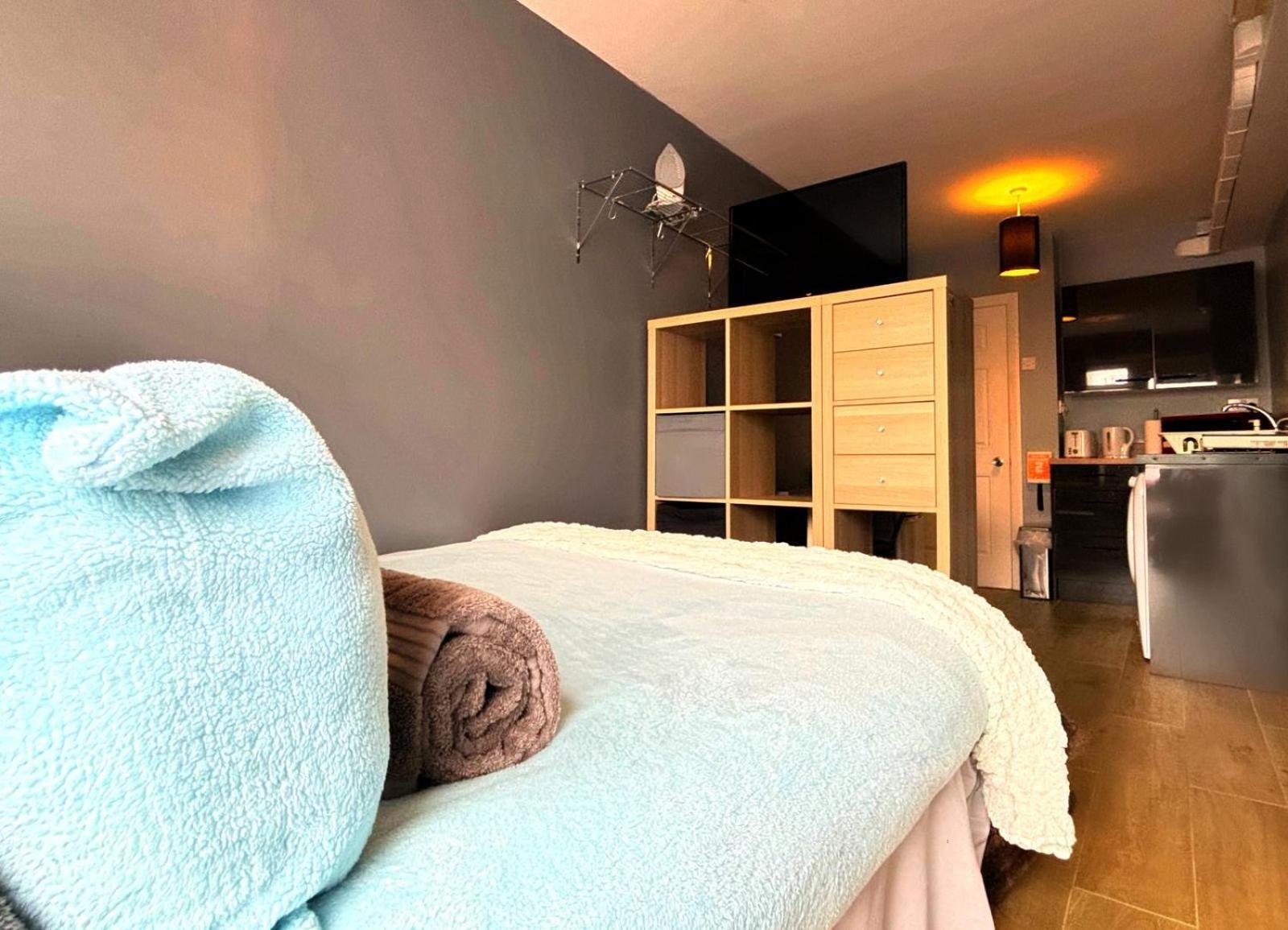 Shirley Apartments, Cozy Studio, Self Check In, 10 Min Drive To City Centre, Walking To Redbridge Train Station Southampton Eksteriør bilde